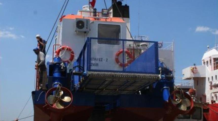 İzmir K&ouml;rfezi'ni Temizleyecek Yeni Deniz S&uuml;p&uuml;rgesi Geliyor