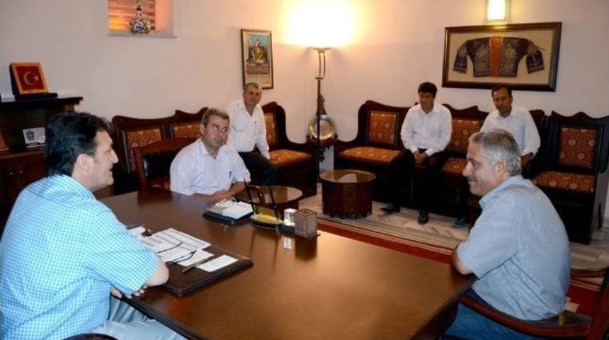 Başkan D&uuml;ndar&rsquo;dan Siyah İncire Tam Destek