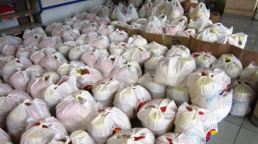 Hopa Ticaret Ve Sanayi Odası 700 Aileye Ramazan Yardımı Yaptı