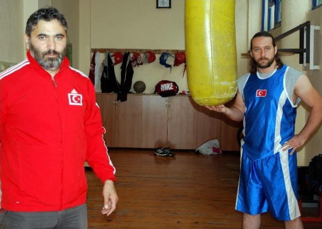 Şampiyon Milli Sporcu Destek Bekliyor