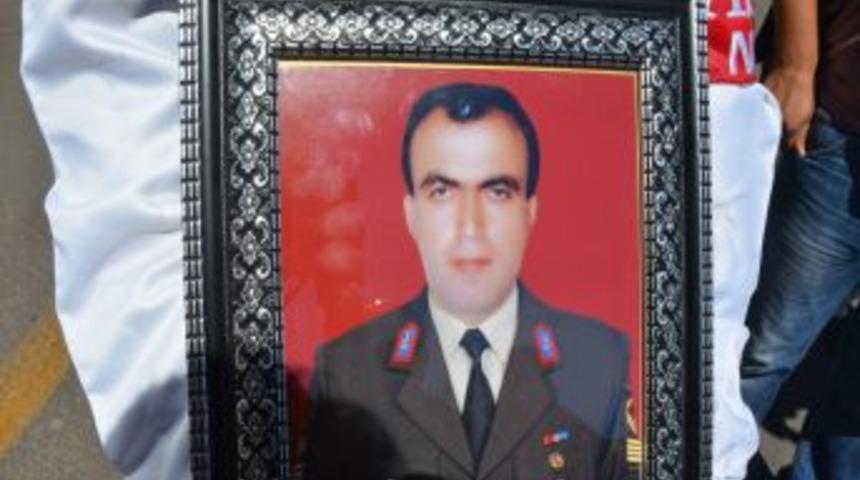 Uzman çavuş kaçakçıları kovalarken şehit düştü