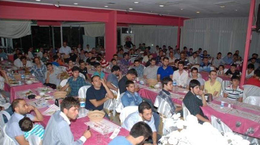 Saadet Gen&ccedil;liği İftarda Buluştu