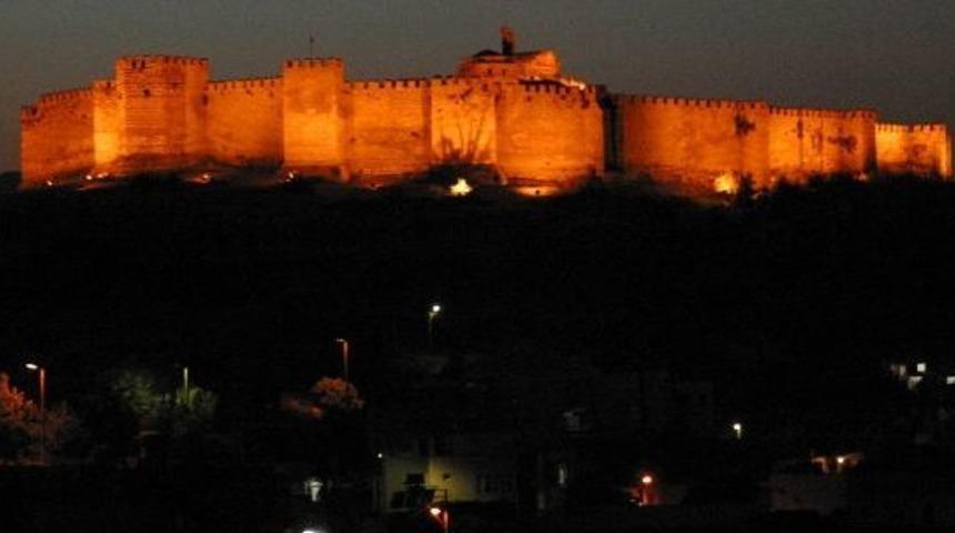 Ayasuluk Kalesi Yeniden Canlanıyor