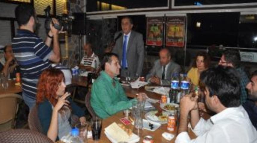 Karaman'da Chp&rsquo;den Basın Mensuplarına İftar Yemeği