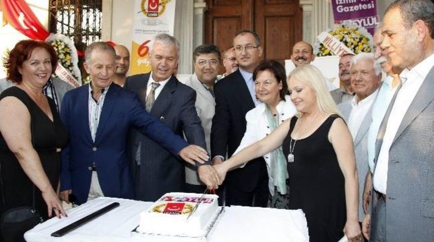 İzmirli Gazetecilerin &Ccedil;ifte Mutluluğu