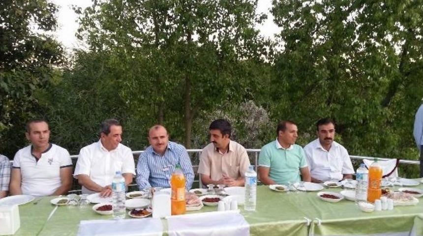 A&ccedil;ık Havada İftar