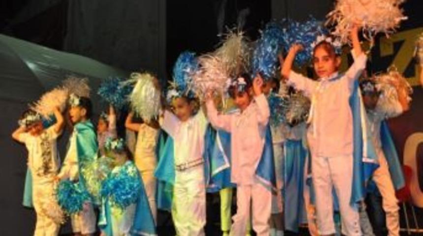 &Ouml;zel &Ccedil;ocukların İlahi Dinletisi B&uuml;y&uuml;k Alkış Aldı