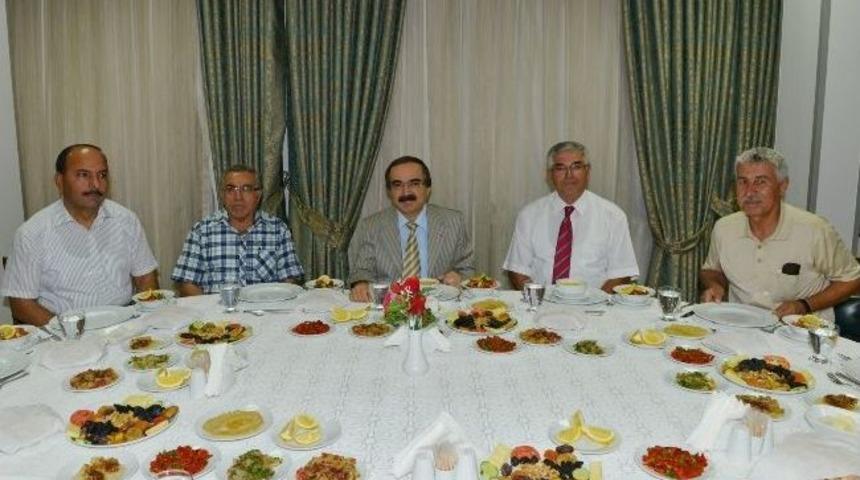 Adana Damızlık Sığır Yetiştiricileri Birliği&rsquo;nden İftar Yemeği