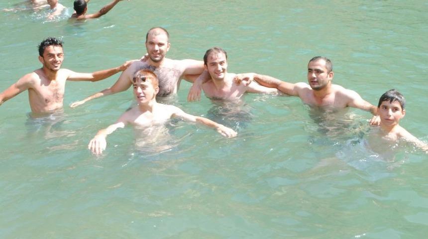 Kato Dağı Eteklerinde Y&uuml;zme Keyfi