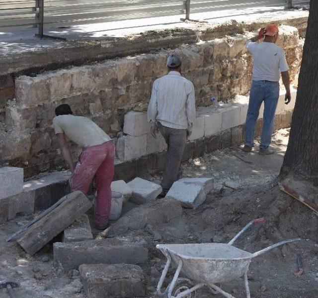 Alaüddevle Cami Onarımı Devam Ediyor