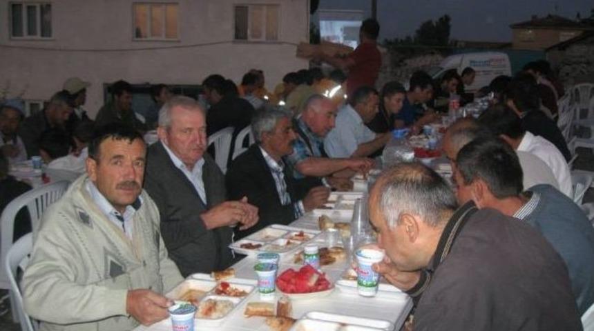 K&ouml;y-&ccedil;ek-der'den Halka İftar