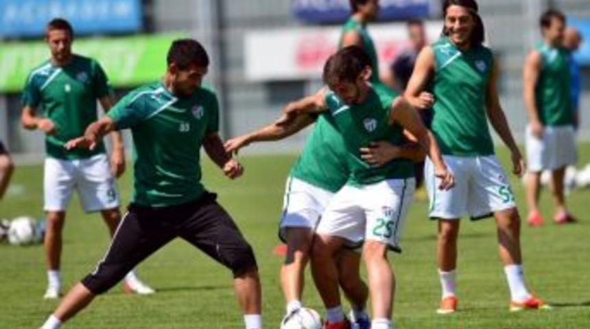 Bursaspor'da Vojvodina Ma&ccedil;ı Hazırlıkları S&uuml;r&uuml;yor