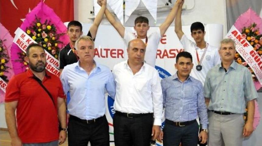 Vanlı Halterciler Şampiyonaya Damga Vurdu