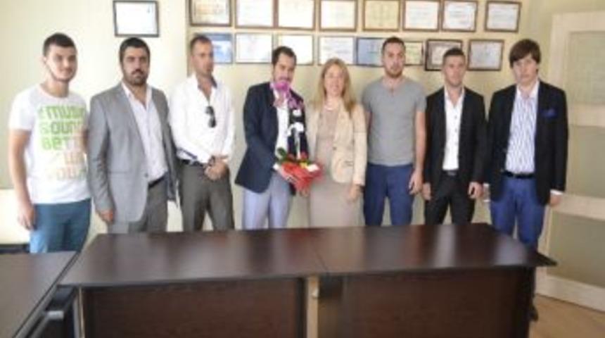 Ak Gençlerden Düzgünel’e Hayırlı Olsun Ziyareti