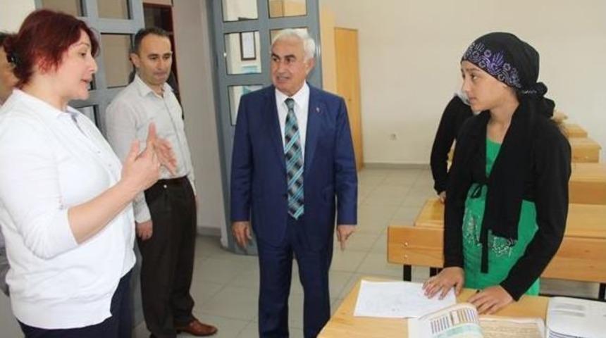 Giresun&rsquo;daki Afgan G&ouml;&ccedil;menler T&uuml;rk&ccedil;e &Ouml;ğreniyor