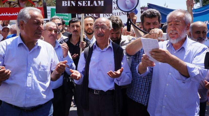 Mısır B&uuml;y&uuml;kel&ccedil;iliği &Ouml;n&uuml;nde Dualı Eylem