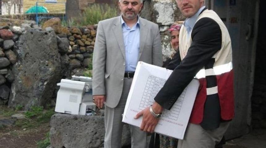 Diyanetten M&uuml;ft&uuml;l&uuml;k Eliyle Gıda Yardımı