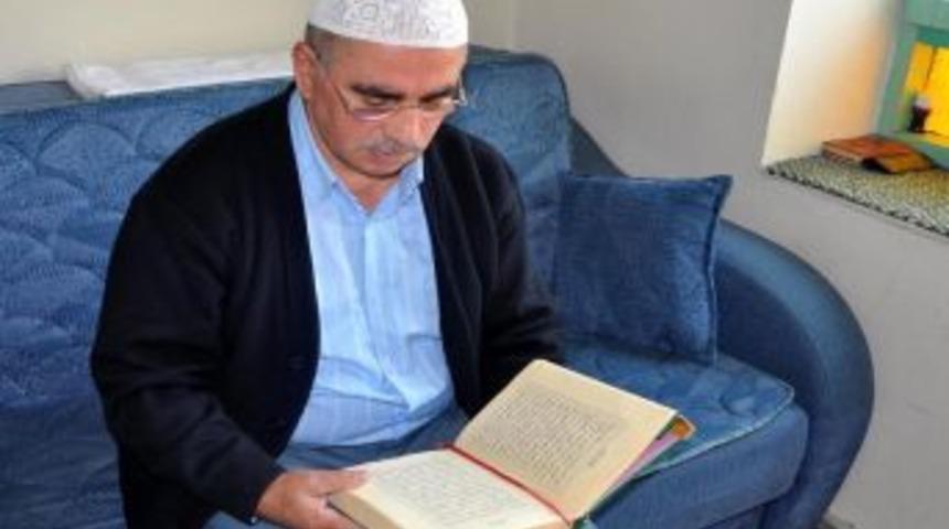 "İtikaf" I&ccedil;in Camiye Kapandı