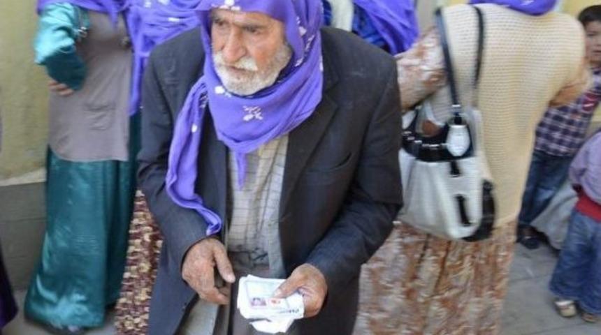 Viranşehir&rsquo;de Şnt Dağıtımında İzdiham