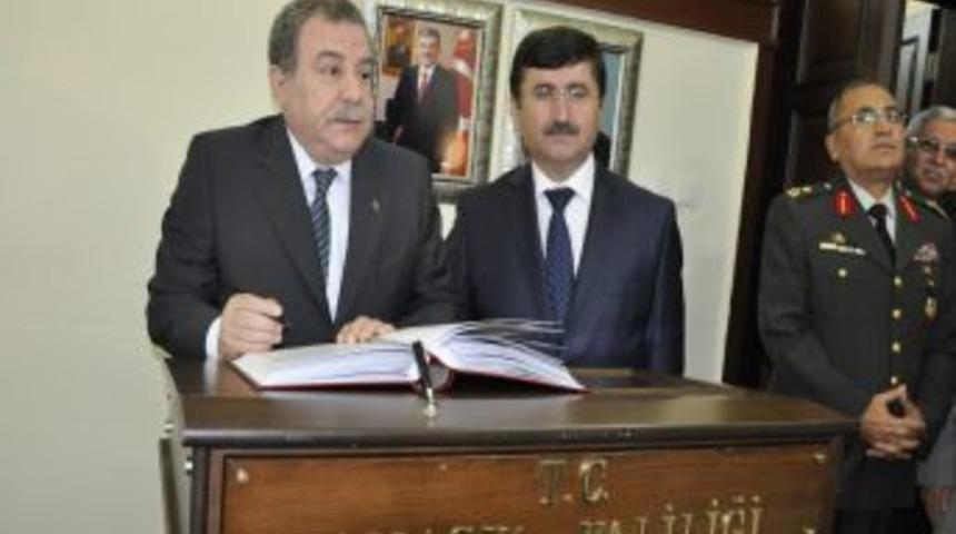 G&uuml;ler: Mazlumların Yanında, Zalimlerin Karşısında Olan Tutumumuz Devam Edecektir