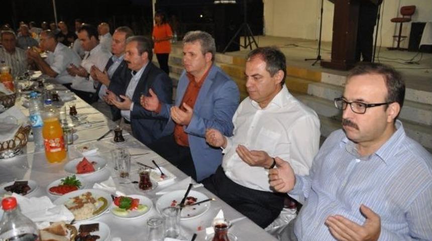 Esnaf Odaları Birliği İftar Verdi