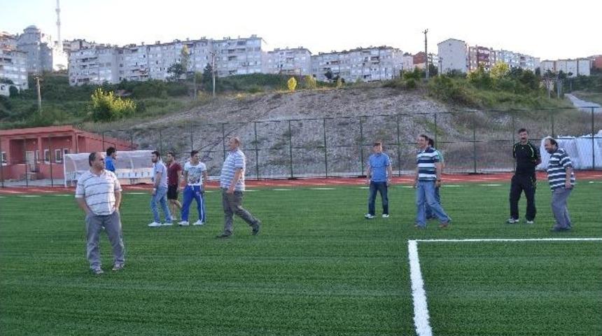 Yazıcı, Sentetik Saha Ve Spor Salonunu İnceledi
