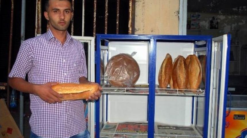 Salihlili Esnaf, Bagajda Ekmek Satışına İsyan Etti