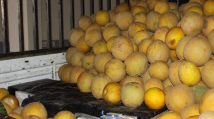 Kavunların Altında 26 Bin 680 Paket Ka&ccedil;ak Sigara Ele Ge&ccedil;irildi