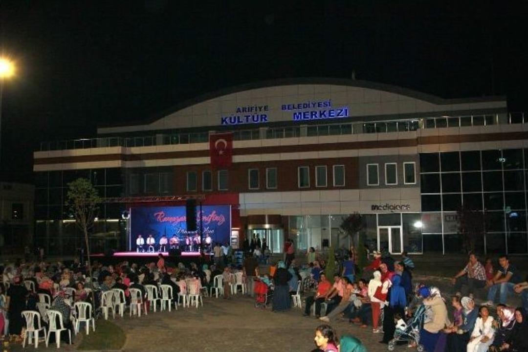 Arifiye Kent Meydanı Ramazan Eğlencesinin Değişmez Adresi Oldu