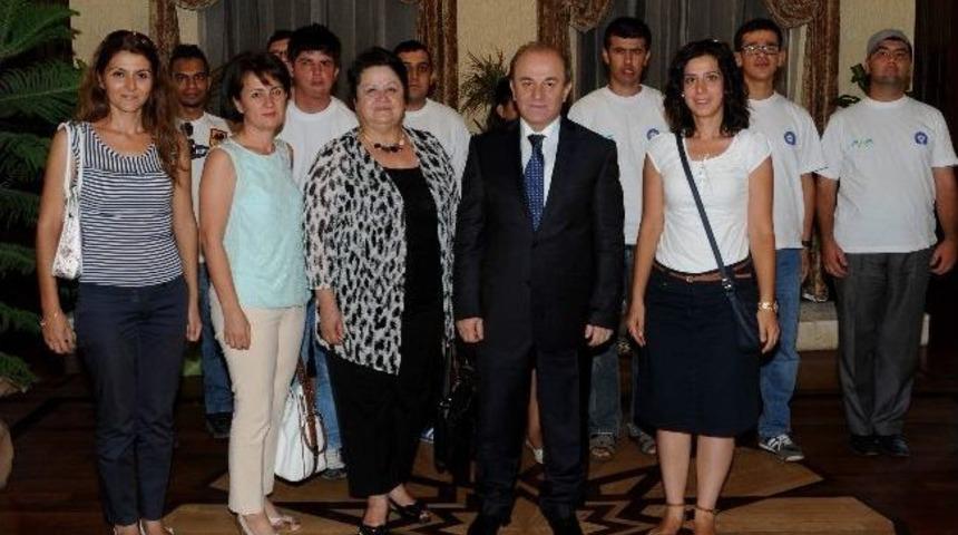 Engelli Kursiyerlerden Vali Öztürk’e Ziyaret