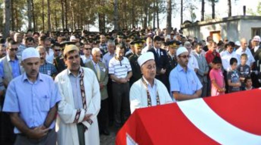 Şehit Uzman &Ccedil;avuş Toprağa Verildi