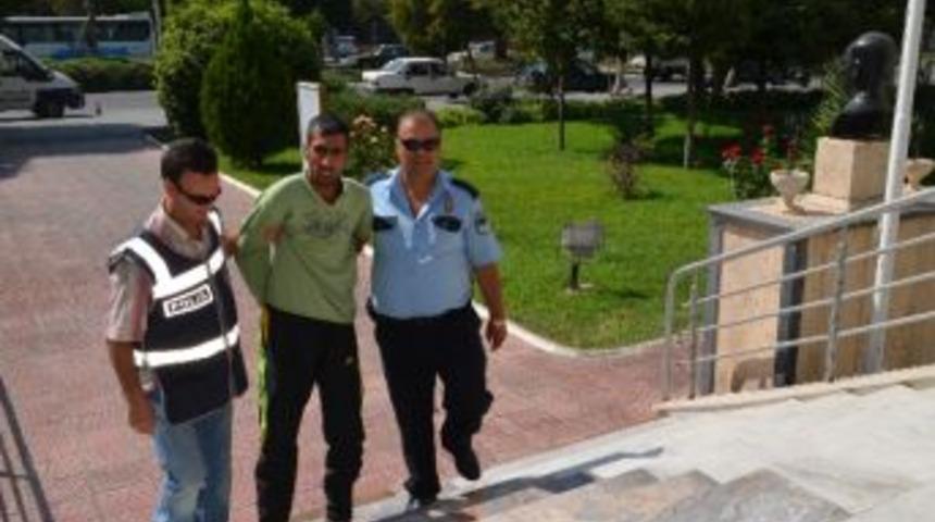 Sel&ccedil;uk'ta Motosiklet Hırsızları Yakalandı