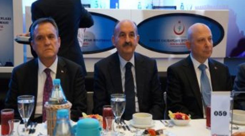 Tam G&uuml;n Yasası Ekimde Meclis'te