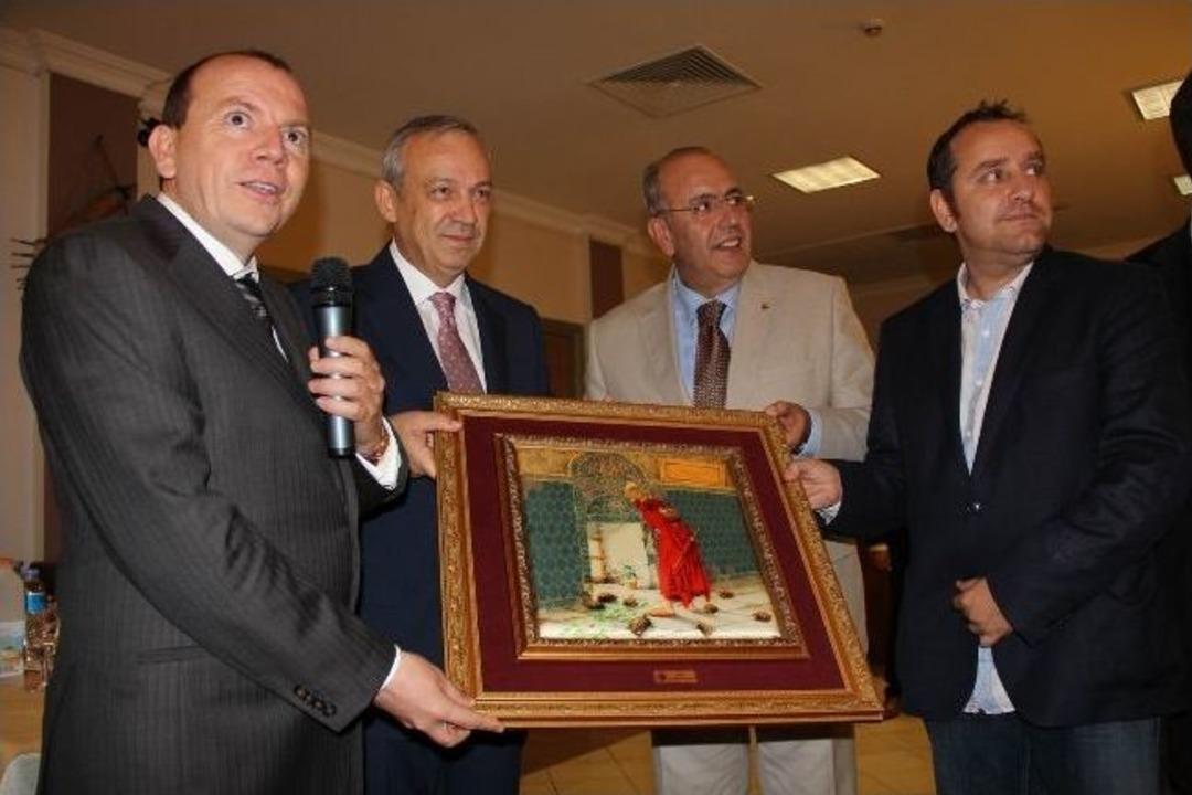 T&uuml;siad Başkanı Yılmaz: "&ccedil;&ouml;z&uuml;m S&uuml;recini Yeni Anayasayla Ta&ccedil;landıralım"