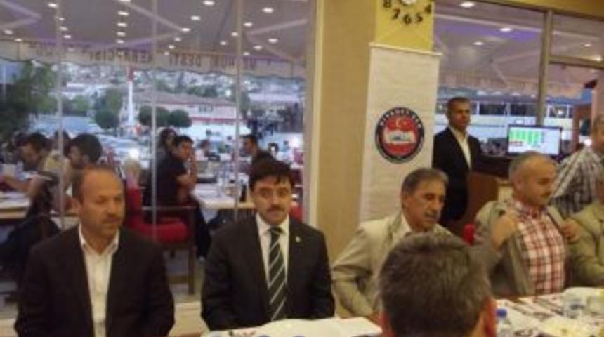 Diyanet Sen, &Uuml;yeleri Ile Iftarda Bir Araya Geldi