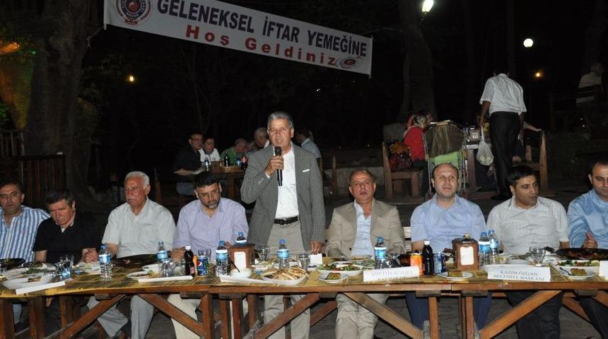 Kozan Ticaret Borsası, Geleneksel Iftarını Verdi