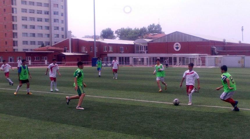 Birecikli Gen&ccedil; Sporcular İstanbul&rsquo;da Se&ccedil;melere Katıldı