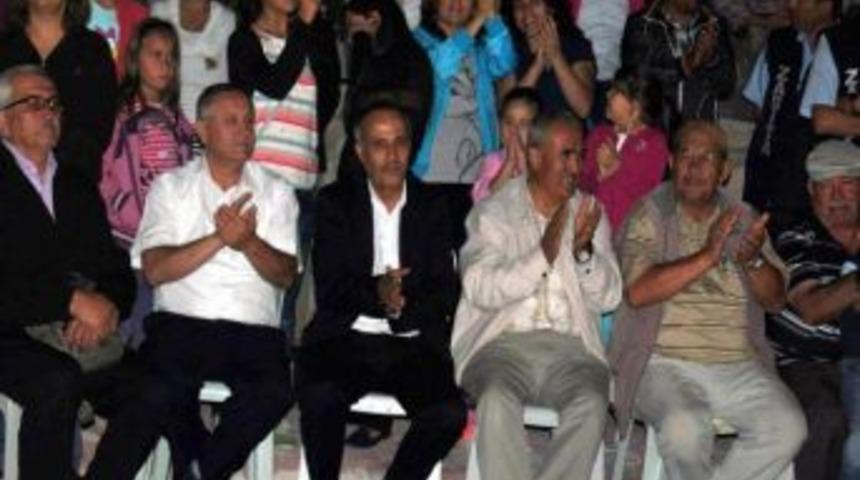 Seyfi Kulaksız Caddesi Halk Konseriyle A&ccedil;ıldı