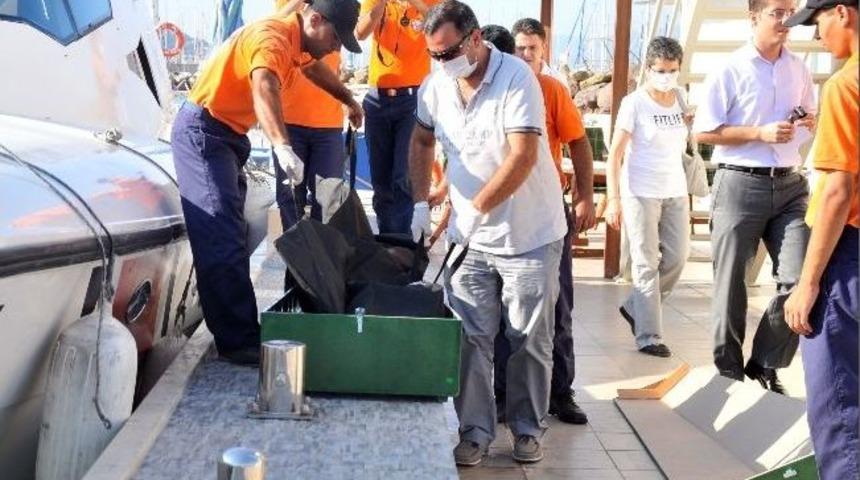 Ka&ccedil;ak g&ouml;&ccedil;menlerin cesetleri karaya vurdu