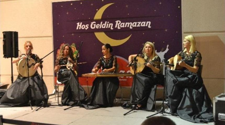 Güldeste Fasıl Grubu Piazza’da Coşturdu