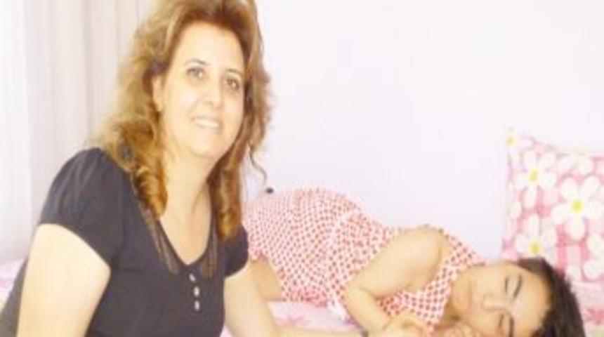 Ak Partili Kadınlardan Hasta Ziyareti