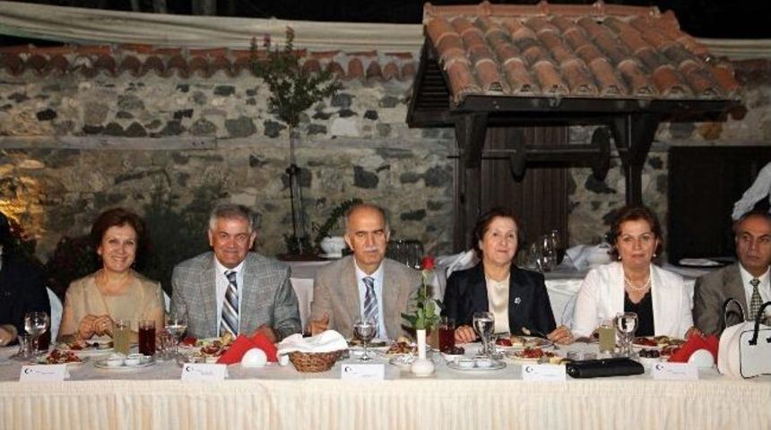 Vali Harput Valilik Personeli İle İftarda Buluştu