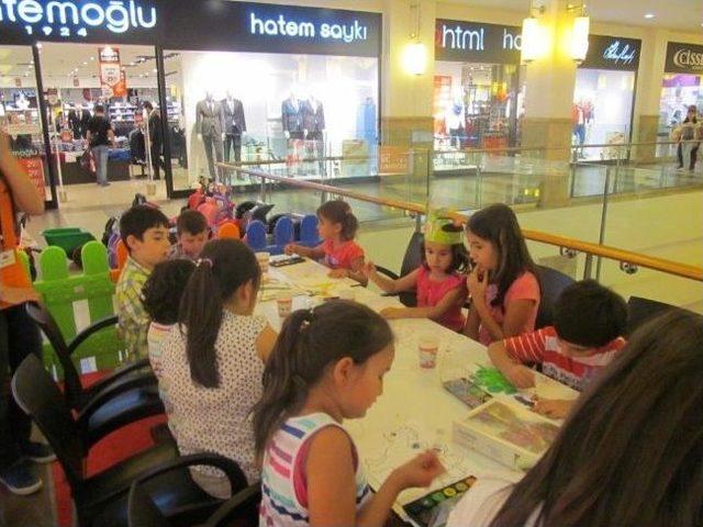 Meysu Outlet’te Hayal Dünyası Standı Kuruldu