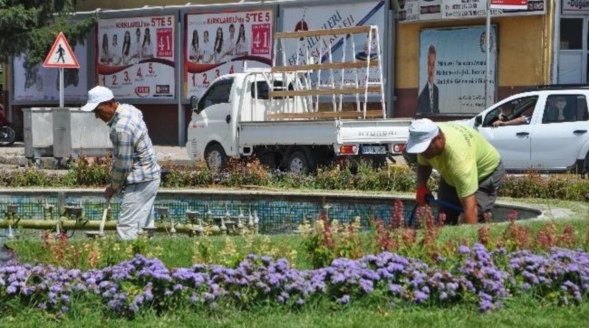 S&uuml;s Havuzları Temizleniyor