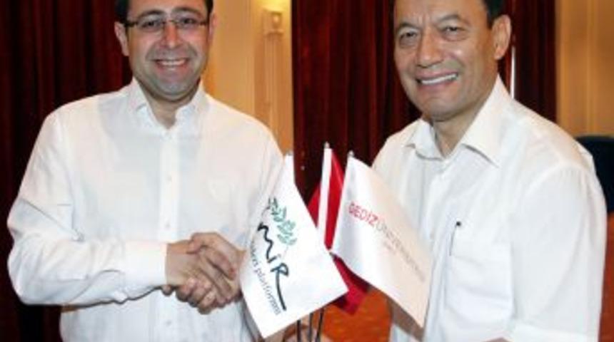 İzmir &Uuml;niversiteleri Platformu&rsquo;nda D&ouml;nem Başkanlığı Gediz &Uuml;niversitesi&rsquo;ne Ge&ccedil;ti