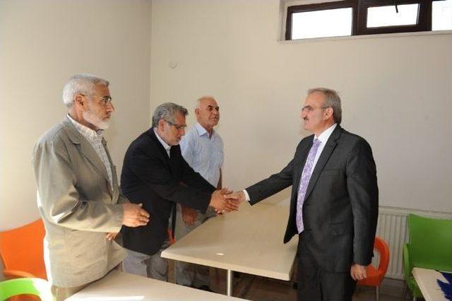 Vali Karaloğlu&rsquo;ndan Oğuzyer Ailesine Taziye Ziyareti 1