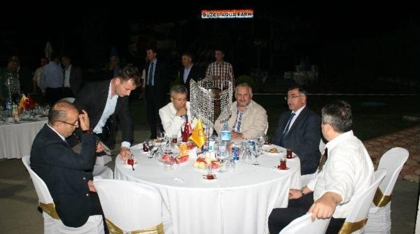 D&uuml;zce Kamyon Ve Tır Motorlu Taşıyıcılar Kooperatifinden Anlamlı İftar