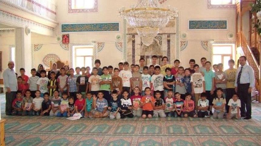 M&uuml;ft&uuml; &Ouml;zt&uuml;rk, Yaz Kuran Kursu &Ouml;ğrencileri İle Bir Araya Geldi