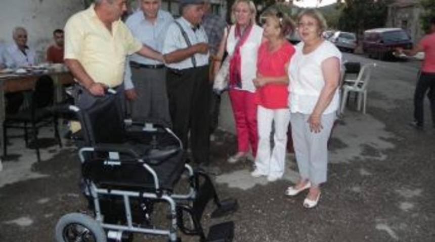 &Ccedil;anakkaleli Demokrat Partililerden &Ouml;rnek Davranış