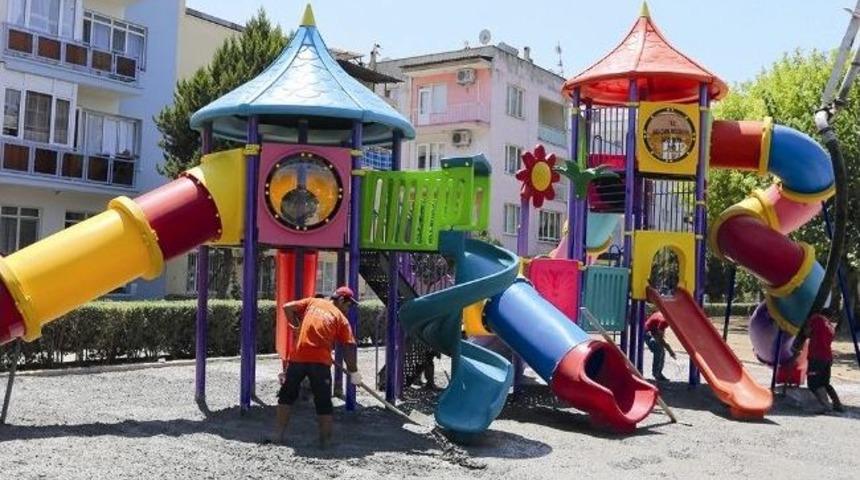 Sel&ccedil;uk "gezı Park" Oyuncaklarına Kavuştu